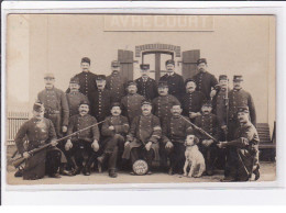 AVRECOURT : Carte Photo De Militaires à La Gare En 1915 - Très Bon état - Otros & Sin Clasificación