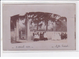 A LOCALISER : Carte Photo D'une Procession - Bon état (timbre Décollé) - Altri & Non Classificati