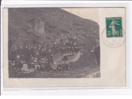 A LOCALISER : Carte Photo D'une Colonie De Vacances (cachet De Départ De Loire Atlantique) - Très Bon état - Altri & Non Classificati