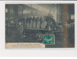 PARIS - Une Visite Aux Halles Centrales - Arrivée D'une Voiture De Moules - 75001 - Très Bon état - Sonstige & Ohne Zuordnung