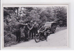 MOTO : Carte Photo De Militaires (automobile) - Très Bon état - Moto