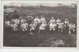 THIAIS : Carte Photo Du Concours De Bébés Du 28 Septembre 1944 Au Secours Social De Thiais - Très Bon état - Thiais