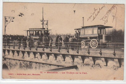 MONTAUBAN : Les Trolleys Sur Le Pont - état (2 Coins Pliés) - Montauban