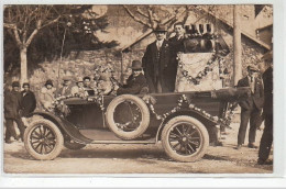 ROMANS SUR ISERE ? : Carte Photo D'une Automobile Lors D'une Fête Vers - Très Bon état - Romans Sur Isere