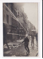 PARIS : Des Pompiers En Intervention Lors De L'incendie De Mars 1907 - Très Bon état - Other & Unclassified