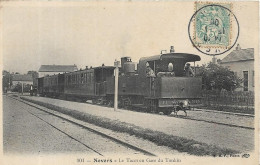 NEVERS Le Tacot En Gare Du Tonkin. Train - Nevers