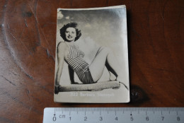 Barbara Stanwyck Photo (5 X 7cm) Chromos Belgian Chewing Gum Chocolat Cigarette Cinéma Vedette Acteur Actrice - Autres & Non Classés