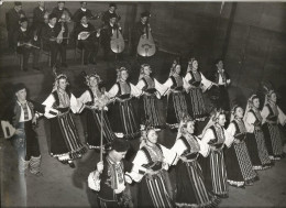 Men And Women With Folk Costume,musical Instruments, Bagpipes Fr16-39 - Anonyme Personen