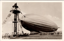 Graf Zeppelin LZ127 Wird An Den Ankermast Gebracht (Gelaufen 1937) - Dirigeables