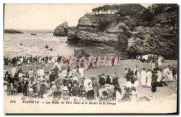 CPA Biarritz Les Bains Du Port Vieux Et Le Rocher De La Vierge - Biarritz