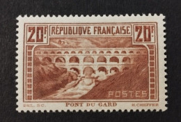 TIMBRE FRANCE PONT DU GARD N 262 NEUF** SIGNE COTE +++ #278 - Unused Stamps