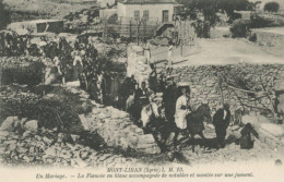 Mariage In Lebanon The Fiancee Dressed In White Carried On A Horse - Asien