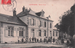 VANDENESSE-mairie école - Andere & Zonder Classificatie