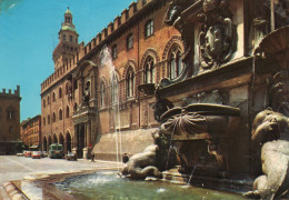 CARTOLINA 1972 ITALIA BOLOGNA FONTANA DEL NETTUNO E PALAZZO D'ACCURSIO Italy Postcard ITALIEN Ansichtskarten - Bologna