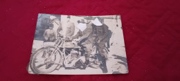 FOTOGRAFIA UFFICIALI SU MOTO GILERA 1932 - Guerre, Militaire