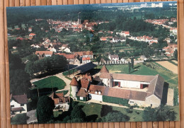 CPM 77 Guignes-Rabutin - Le Château Transformé En Ferme / Village Arrière Plan / Vitry/Concini - Editions GUY 26402 - Otros & Sin Clasificación