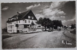 SAINT NIZIER (38 Isère) - Hotel Des Alpes - Voiture Garée - Autres & Non Classés