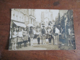 CARE PHOTO  DEFILE HISTORIQUE PERSONNAGE COSTUME A SITUER - Photographs