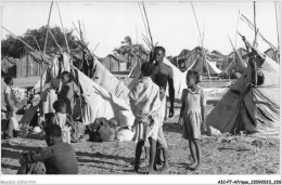 AICP7-AFRIQUE-0851 - Jeunes Africains CARTE PHOTO A LOCALISER - Non Classificati