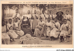 AICP7-AFRIQUE-0766 - ANGOLA - Filant La Toile Pour La Mission - Angola