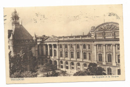 CPA - TOULOUSE - Le Capitole Et Le Donjon - - Toulouse