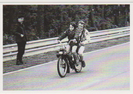 SOLEX VELOSOLEX - ENFANT ET STEVE MC QUEEN - LE MANS - CARTE POSTALE 10X15 CM NEUF - Motorfietsen