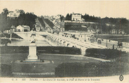 27.04.2024 - C - 135. TOURS La Statue De Tabelais, Le Pont De Pierre Et La Tranchée - Tours