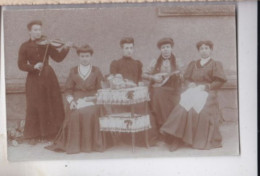 Carte Photo Haute Saône Fougerolles Brodeuses Et Musiciennes Violon Et Mandoline Dont Germaine Bardoz Réf 29898 - Lugares