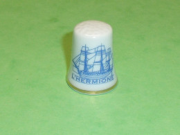 TB110A / Dé /Dés à Coudre / Autres Divers : L'hermione , Voilier - Thimbles