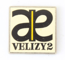 Pin's Vélizy Villacoublay (78) - AIE Ou AE VELIZY 2 - Zamac - 17 - N202 - Städte