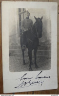 Carte Photo Cavalier Militaire Avec "17" Sur La Casquette  ........... AO-14974 - Regimenten