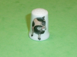 TB110C / Dé /Dés à Coudre / Animaux : Cochon - Thimbles