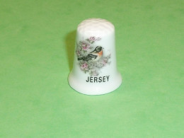 TB110C / Dé /Dés à Coudre / Animaux : Oiseau , Jersey - Thimbles