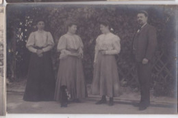 Carte Photo Vendée Montournais Mr & Mme Dagniau Et Leur Filles Berthe Et Marie De Montournais Réf 29902 - Orte