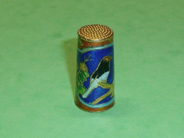 TB110C / Dé /Dés à Coudre / Animaux : Oiseau ( Métal ) - Thimbles