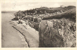 AULT - LA PLAGE VUE DES FALAISES - Ault