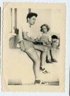 Snapshot Superbe Jeune Homme Garçon Short Fille Enfant Composition Trio 50s Playboy Iconique Basket - Anonieme Personen