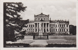 Putbus Auf Rügen - Schloss - Zug 238 Bergen-Lauterbach - Rügen