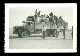 Petite Photo Camion " In Salah " Algerie Desert Ligne Du Hoggar Algerie Niger Traversée Du Desert ( Format 7cm X 10cm ) - Auto's