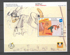 Disney St Vincent 1992 Clock Cleaners - On The Edge Of Goofyness MS MNH - Disney