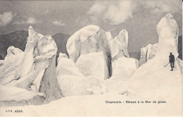 74 CHAMONIX MONT BLANC ALPINISTE SUR UN SERAC DU GLACIER DE LA MER DE GLACE Editeur CPN N° 4243 - Chamonix-Mont-Blanc