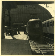 Pays Bas Amsterdam La Gare Train Ancienne Photo 1950 - Luoghi