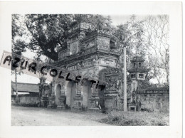 INDOCHINE/ VIETNAM . 1950 . HUE . LA CITE IMPERIALE . PORTE MONUMENTALE - Asien