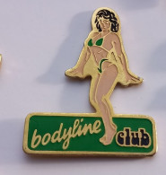 FF107 Pin's Pin'up Pin'ups Nu Nue Club Bodyline Mundolsheim Alsace Fitness France Achat Immédiat - Pin-Ups