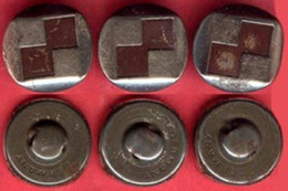 ** LOT  3  BOUTONS  GERMANY ** - Buttons