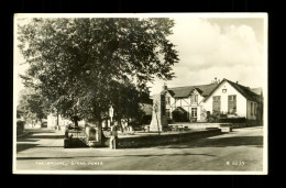 United Kingdom Wales Pays De Galles Dinas Powis The Square - Sonstige & Ohne Zuordnung