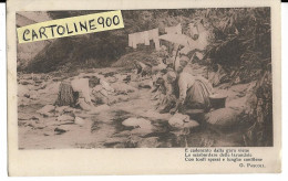 Folklore Costumi Lavandaie Al Fiume Che Lavano I Panni 1913 Viaggiata Da Pesaro A Correggio Timbro Ottagonale (v.retro) - Trachten