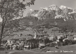 AD115 Cortina D'Ampezzo (Belluno) - Panorama Con Le Tofane / Viaggiata 1966 - Otros & Sin Clasificación