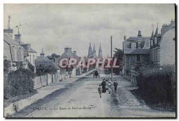 CPA Bayeux La Route De Port En Bessin - Bayeux