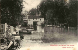 Dennemont Prees Mantes - La Laveuses - Mantes La Ville